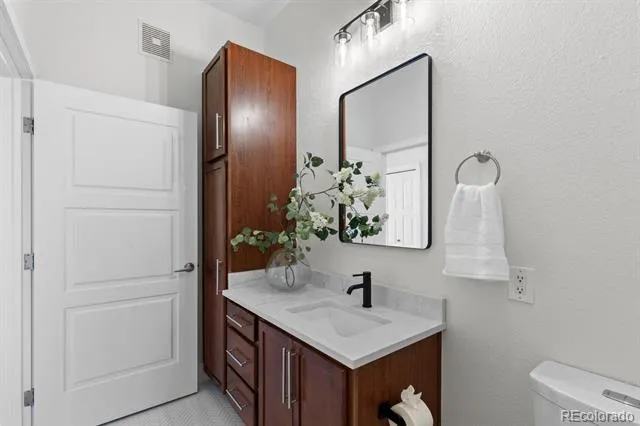 10111 Inverness Main Street #316 Englewood, CO 80112