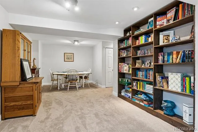 9675 Red Oakes Place Littleton, CO 80126