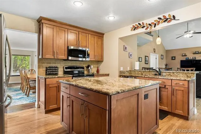 9675 Red Oakes Place Littleton, CO 80126