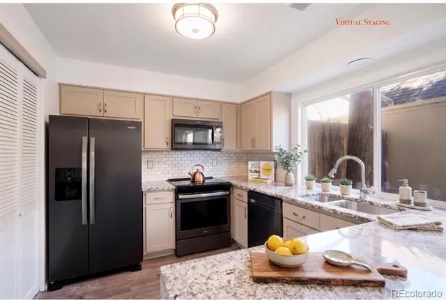 2836 S Vaughn Way Aurora, CO 80014