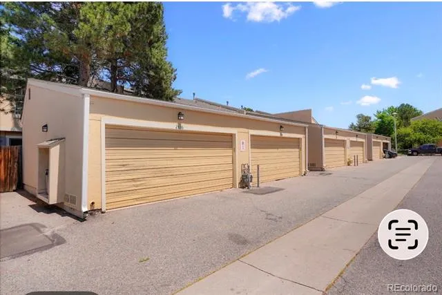 2836 S Vaughn Way Aurora, CO 80014