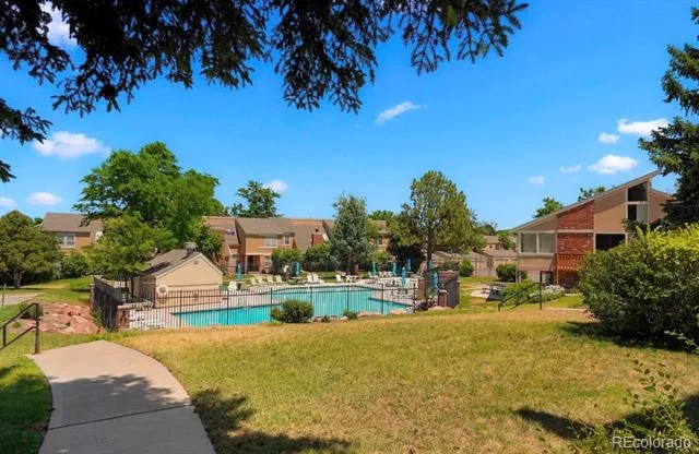 2836 S Vaughn Way Aurora, CO 80014