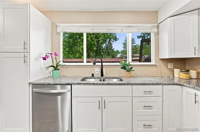 4268 E Maplewood Way Littleton, CO 80121