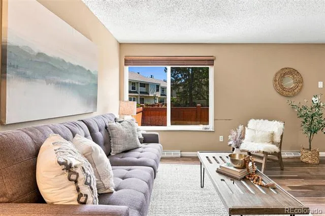 4268 E Maplewood Way Littleton, CO 80121