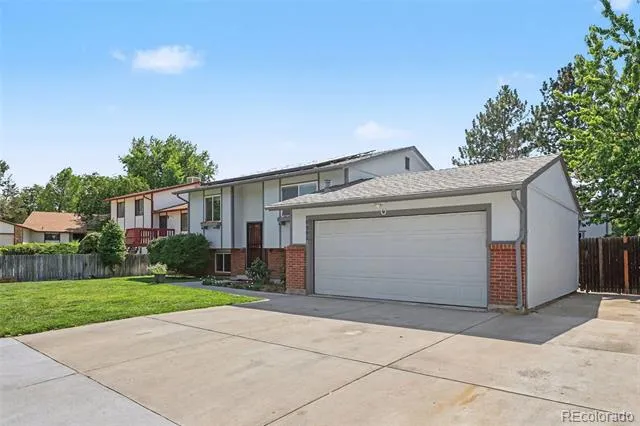 8585 Field Court Arvada, CO 80005