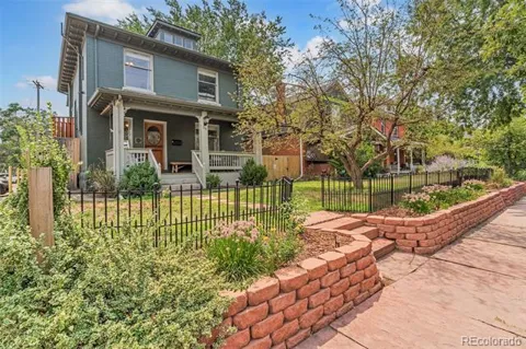 38 W Byers Place