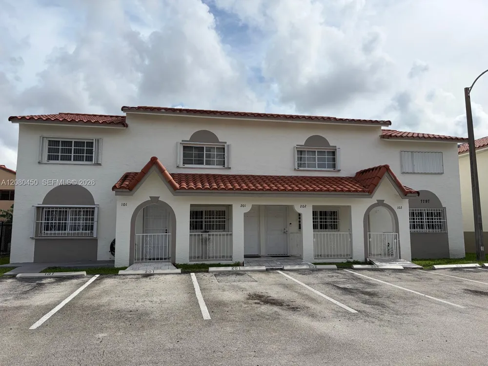 7797 W 29th Ln #201-32 Hialeah, FL 33018