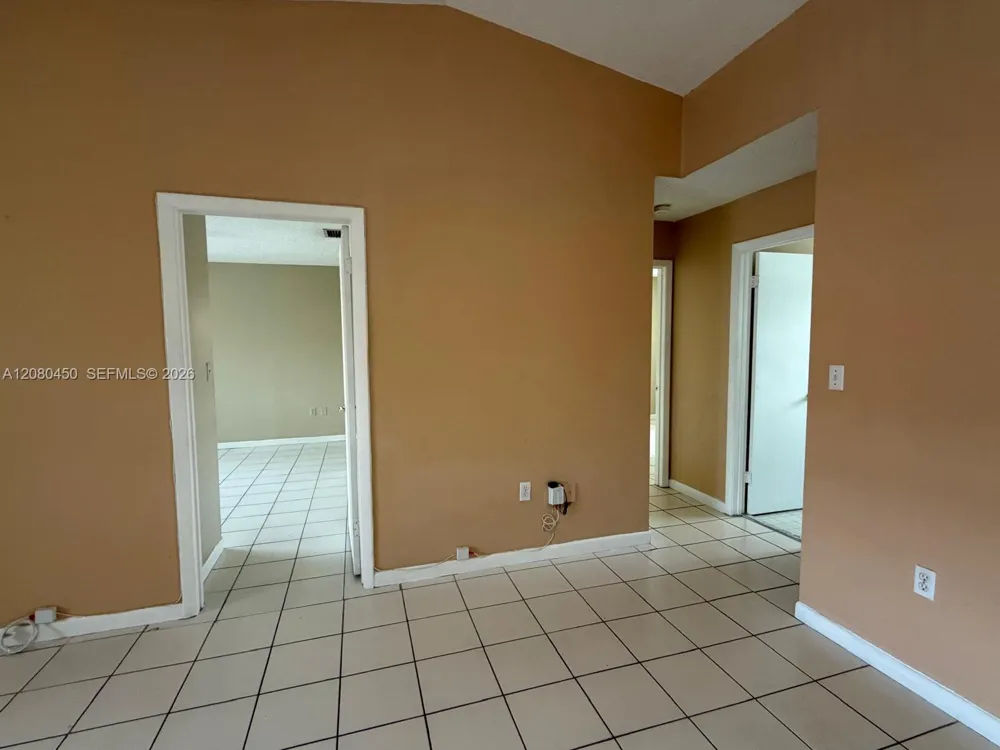 7797 W 29th Ln #201-32 Hialeah, FL 33018