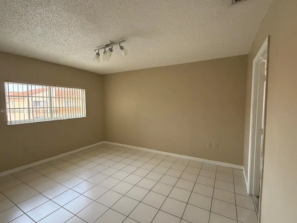 7797 W 29th Ln #201-32 Hialeah, FL 33018