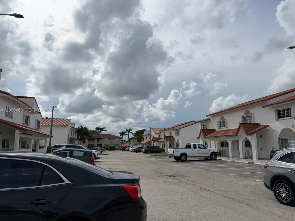 7797 W 29th Ln #201-32 Hialeah, FL 33018