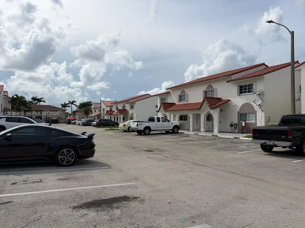 7797 W 29th Ln #201-32 Hialeah, FL 33018