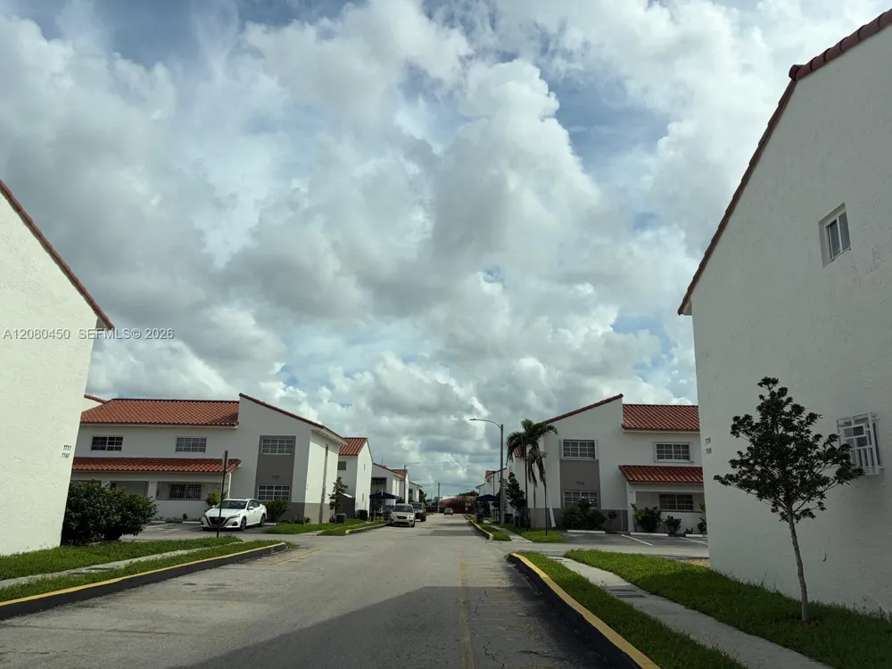 7797 W 29th Ln #201-32 Hialeah, FL 33018