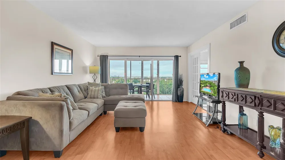 3150 Palm Aire Drive #909 Pompano Beach, FL 33069