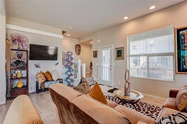 8863 E 55th Avenue Denver, CO 80238