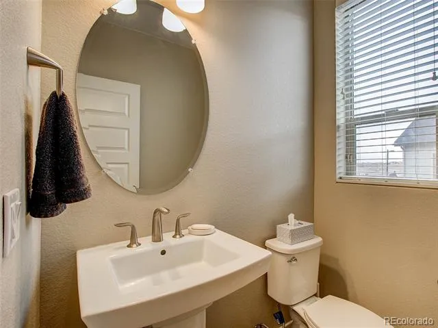 8863 E 55th Avenue Denver, CO 80238