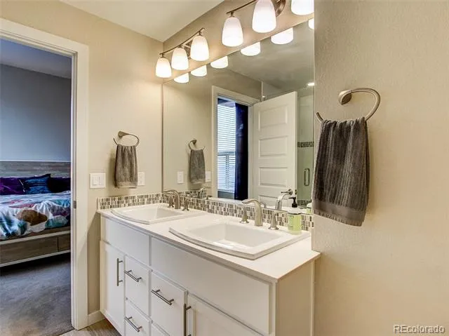 8863 E 55th Avenue Denver, CO 80238