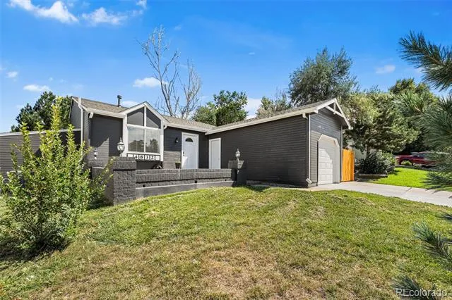 4832 S Genoa Street Centennial, CO 80015