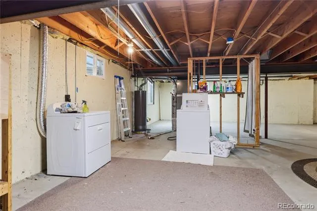 12054 E Maple Avenue Aurora, CO 80012