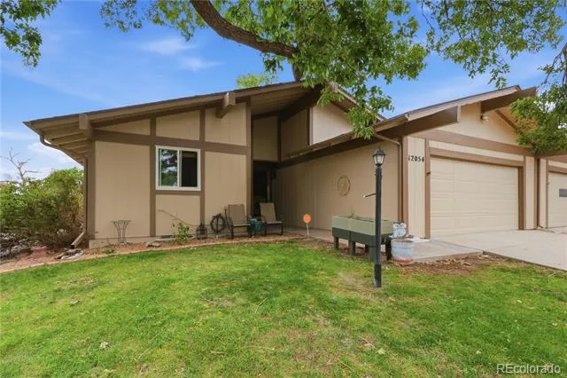 12054 E Maple Avenue Aurora, CO 80012