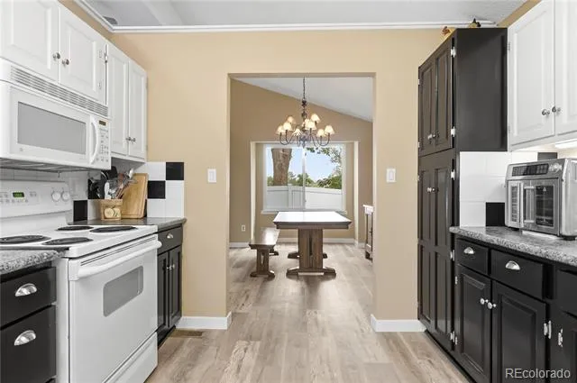 12054 E Maple Avenue Aurora, CO 80012