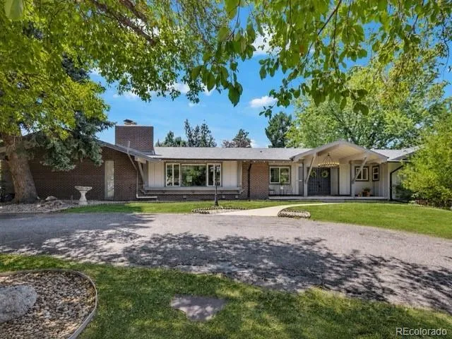11 Meadowlark Lane Littleton, CO 80123