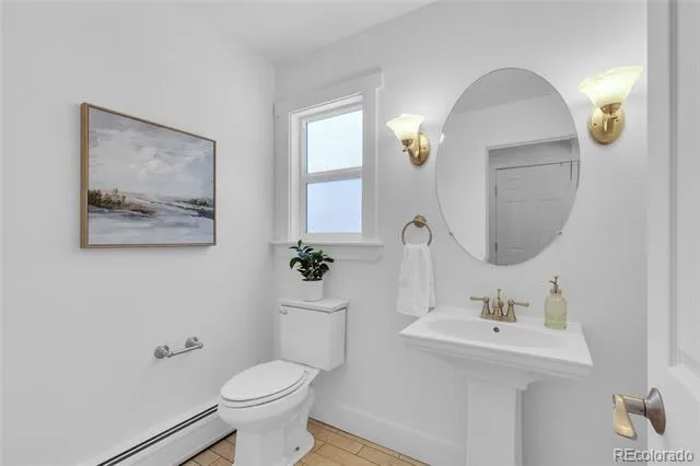 11 Meadowlark Lane Littleton, CO 80123