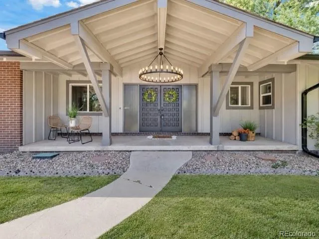 11 Meadowlark Lane Littleton, CO 80123