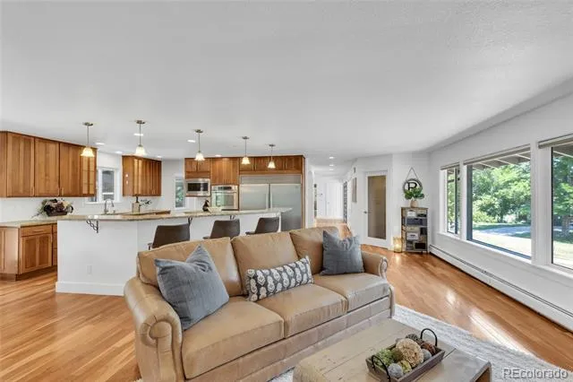 11 Meadowlark Lane Littleton, CO 80123