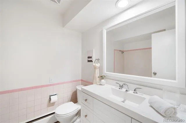 2290 E Columbia Place Denver, CO 80210