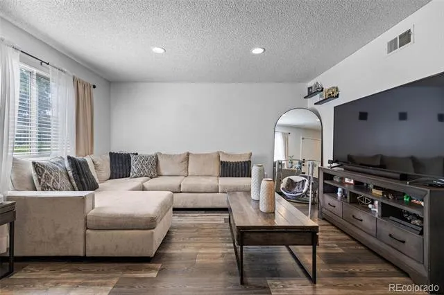 1184 S Uvalda Street Aurora, CO 80012