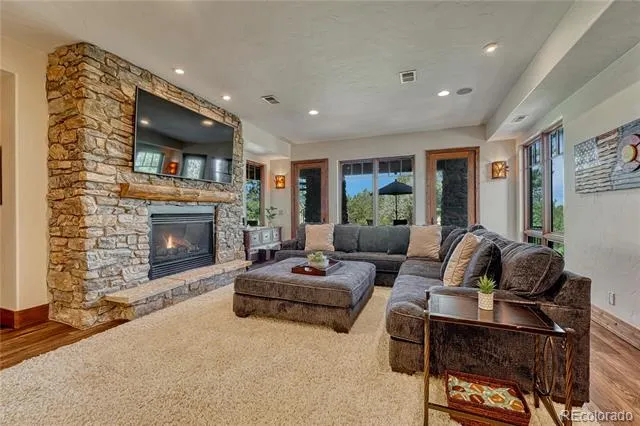 5181 Warbler Court Parker, CO 80134