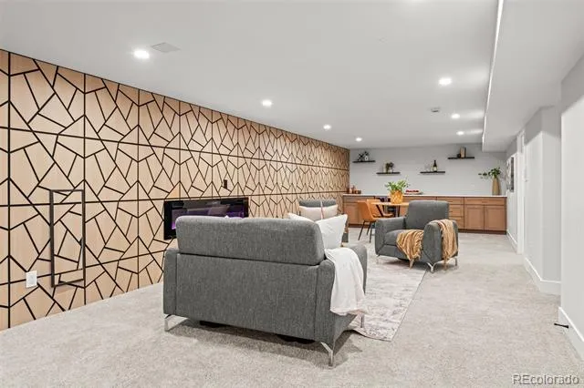 5475 S Lakeview Street Littleton, CO 80120