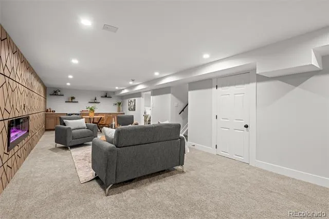 5475 S Lakeview Street Littleton, CO 80120