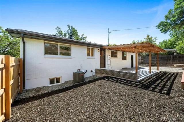 5475 S Lakeview Street Littleton, CO 80120