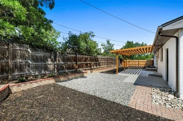 5475 S Lakeview Street Littleton, CO 80120