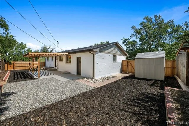 5475 S Lakeview Street Littleton, CO 80120