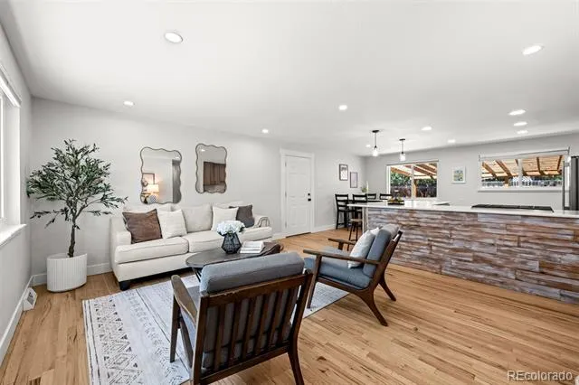 5475 S Lakeview Street Littleton, CO 80120