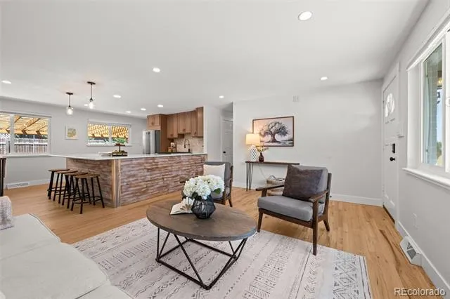 5475 S Lakeview Street Littleton, CO 80120