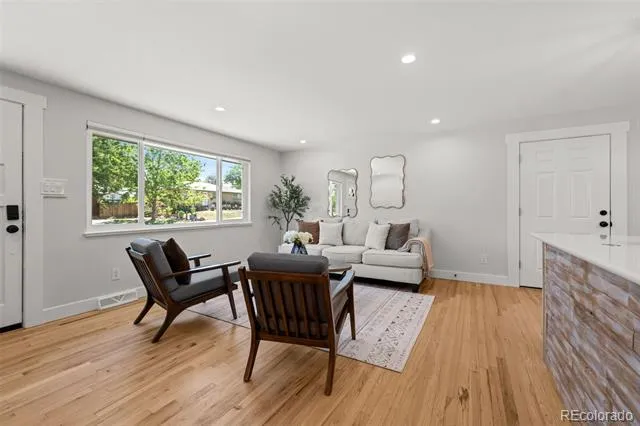 5475 S Lakeview Street Littleton, CO 80120