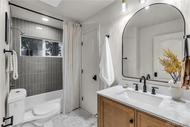 3091 S Holly Place Denver, CO 80222
