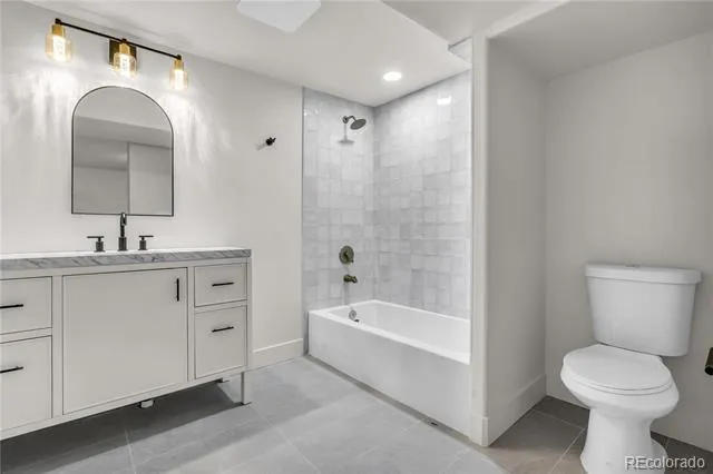 3091 S Holly Place Denver, CO 80222