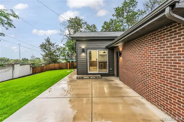 3091 S Holly Place Denver, CO 80222
