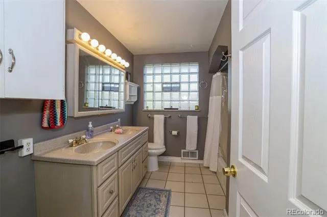 1717 S Clayton Street Denver, CO 80210