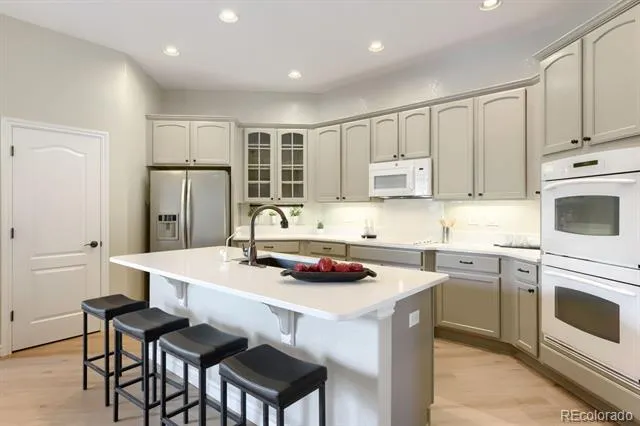 9421 Viaggio Way Highlands Ranch, CO 80126