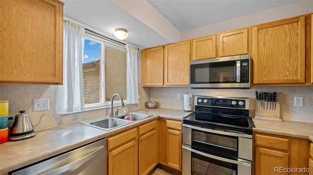 652 Echo Lane Colorado Springs, CO 80904