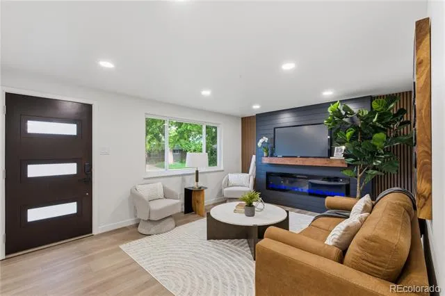 6033 Hoyt Court Arvada, CO 80004