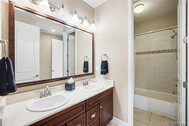 9462 Noble Way Arvada, CO 80007