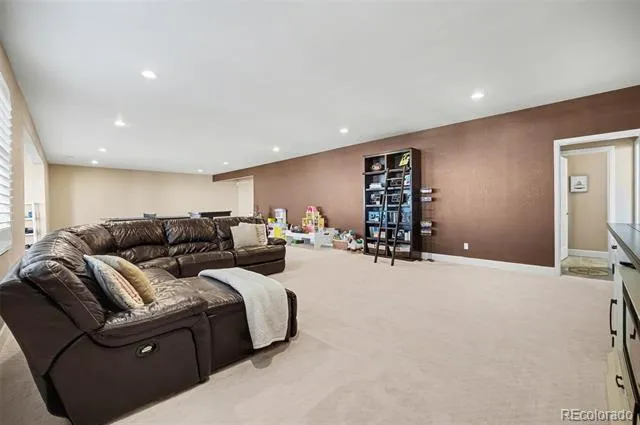 9462 Noble Way Arvada, CO 80007
