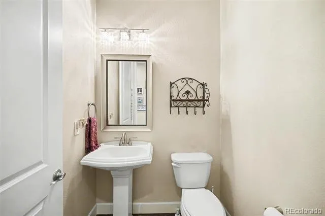 9462 Noble Way Arvada, CO 80007