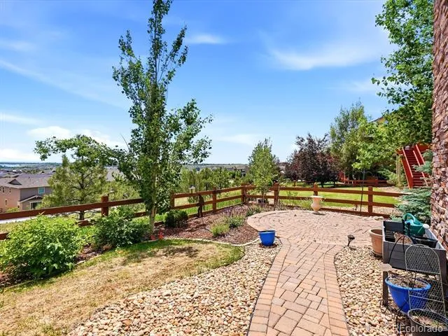 9462 Noble Way Arvada, CO 80007